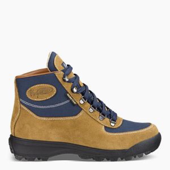 🌷SOLD🌷 Gore Tex Lace-up Boots. - Picture 1 of 7